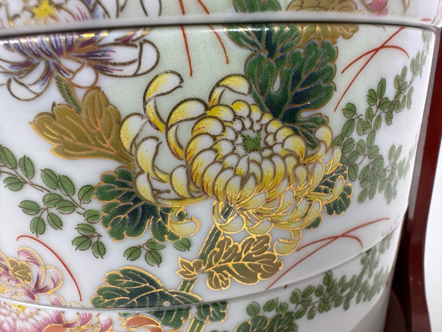Vintage Japanese Porcelain 3 Tier Bento Box with Bird and Flower Motif 7.5'H [Photo 4]