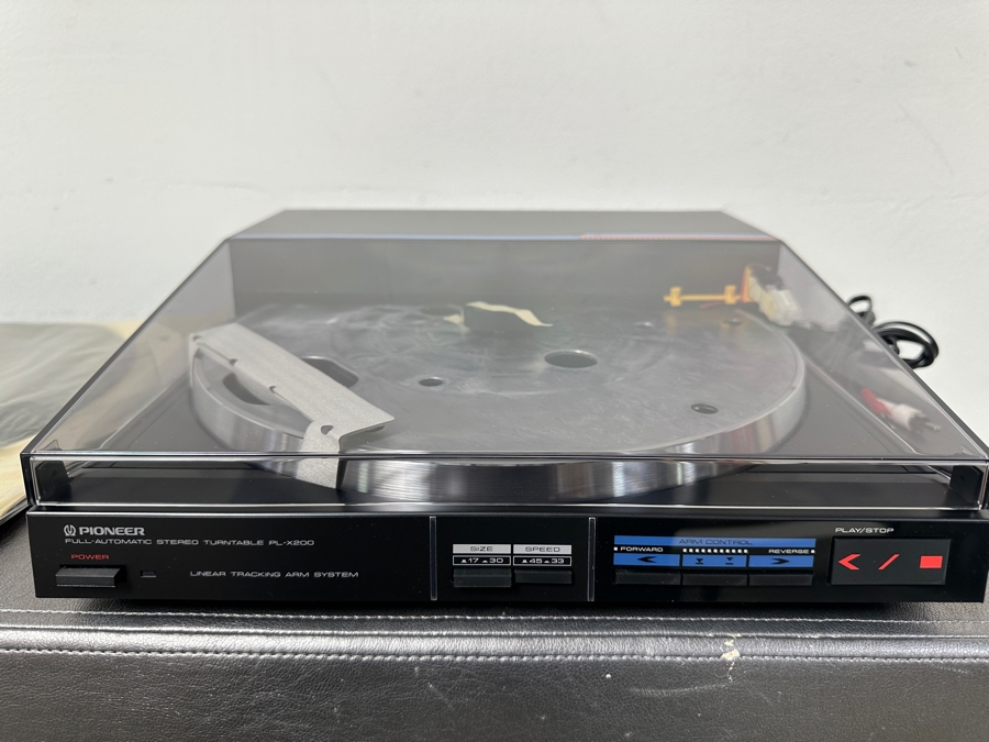 Just Added - New Old Stock Pioneer Stereo Turntable PL-X200 With Original Box And Manual [Photo 4]