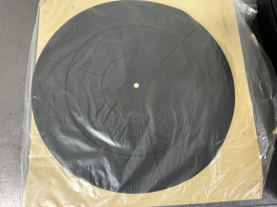 Just Added - New Old Stock Pioneer Stereo Turntable PL-X200 With Original Box And Manual [Photo 6]