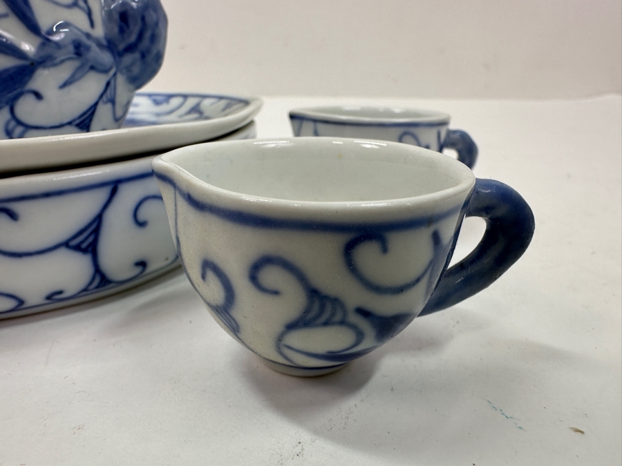 Vintage Chinese Miniature Porcelain Tea Set With Blue And White Floral Design, Guangxu Mark [Photo 4]