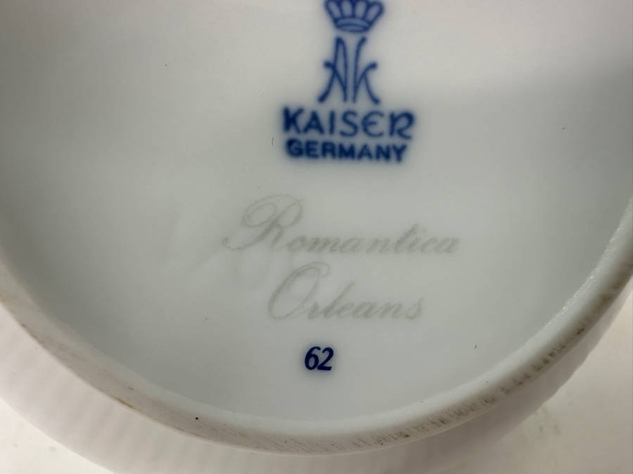 Kaiser Germany Romantica Orleans Porcelain Teapot with Delicate Floral Design 6'H [Photo 5]