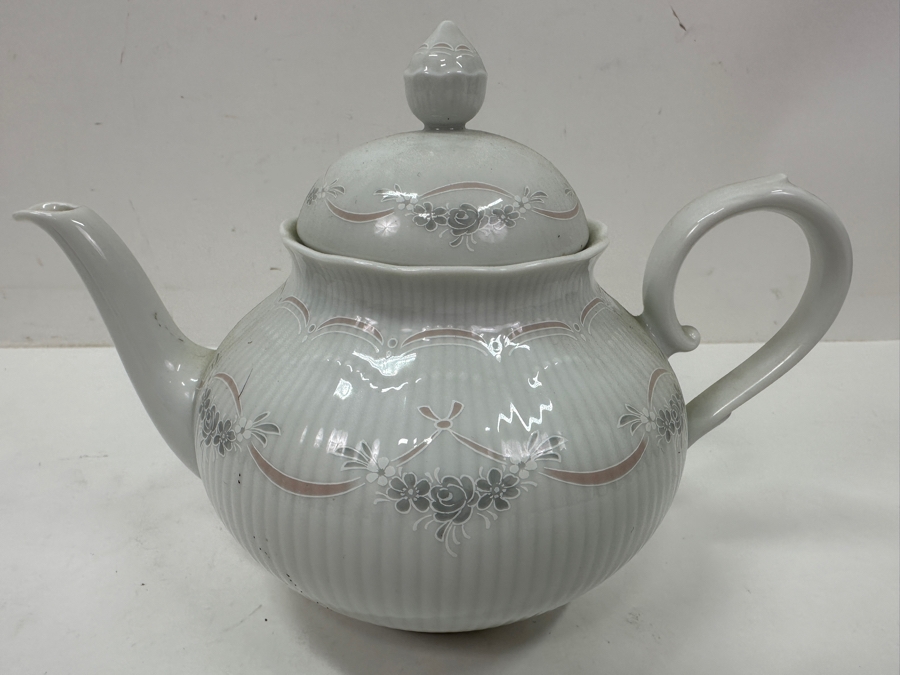 Kaiser Germany Romantica Orleans Porcelain Teapot with Delicate Floral Design 6'H [Photo 2]