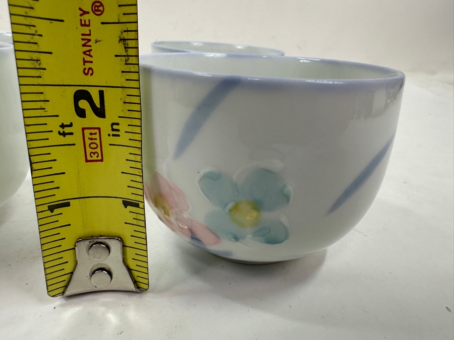 (4) Vintage Japanese Porcelain Tea Cups with Hand Painted Floral Design 2.25'H [Photo 9]