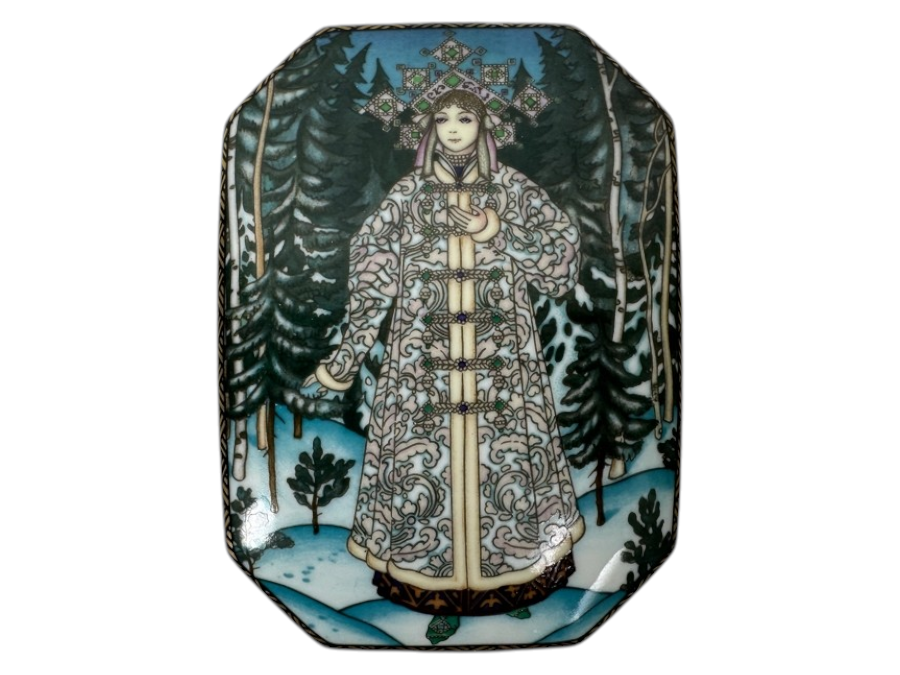 Heinrich Porcelain Octagonal Trinket Box 'The Snow Maiden: Snegurochka at the Court of Tsar Berendi' By Villeroy & Boch Limited Edition to 25,000 With Box