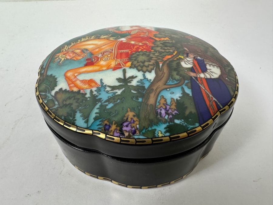 Heinrich Porcelain Round Trinket Box 'The Red Knight' by Villeroy & Boch Limited Edition To 25,000 With Original Box [Photo 6]