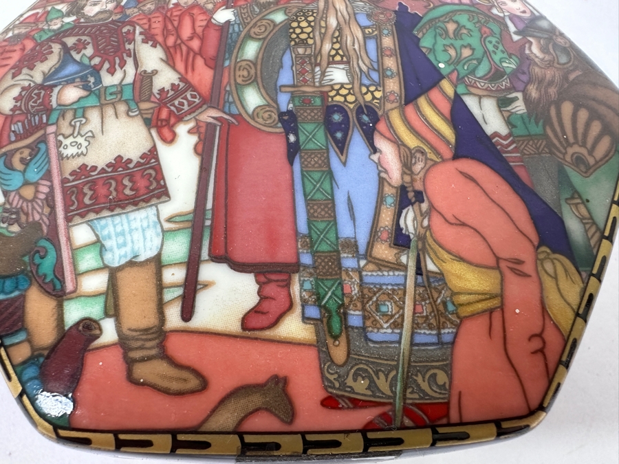 Heinrich Porcelain Trinket Box 'Vassilissa The Fair' Limited Edition Box by Villeroy Boch Illustrated by Boris Zvorykin [Photo 8]
