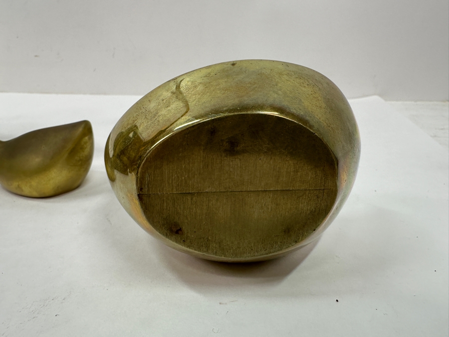 Vintage Etched Brass Dallah Coffee Pot With (3) Decorative Swan Figurines 4'H - 12'H [Photo 6]