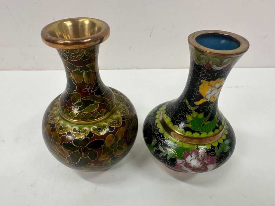 Two Vintage Chinese Cloisonné Bud Vases With Floral Designs 4'H [Photo 4]