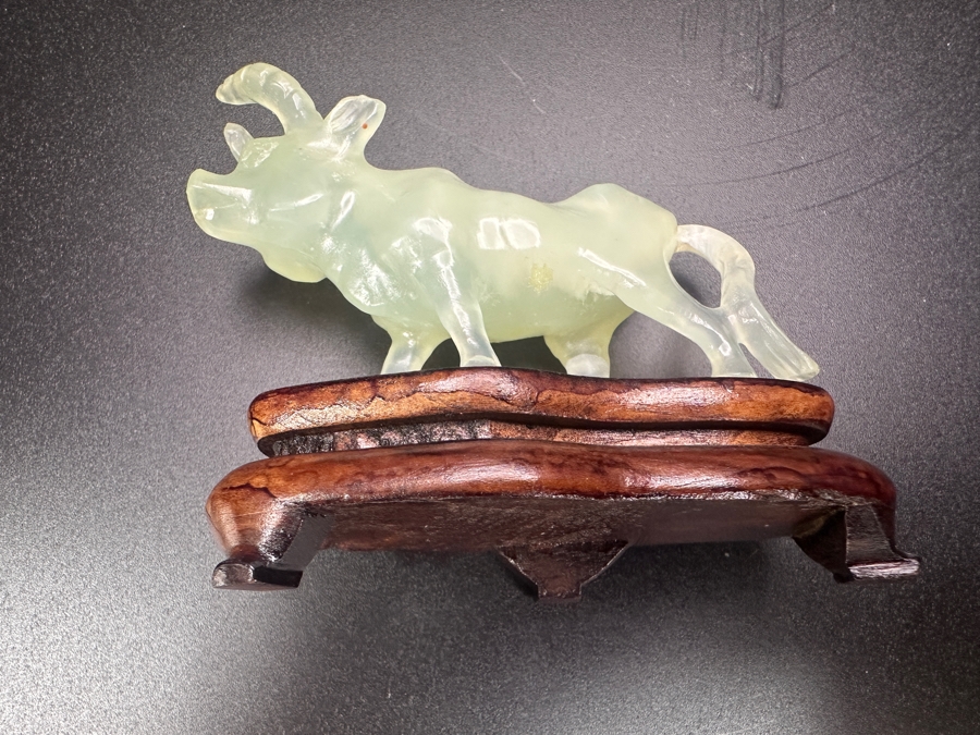 Vintage Chinese Hand Carved Pale Green Jade Ox Zodiac Figurine on Wooden Stand 2.5'H [Photo 5]