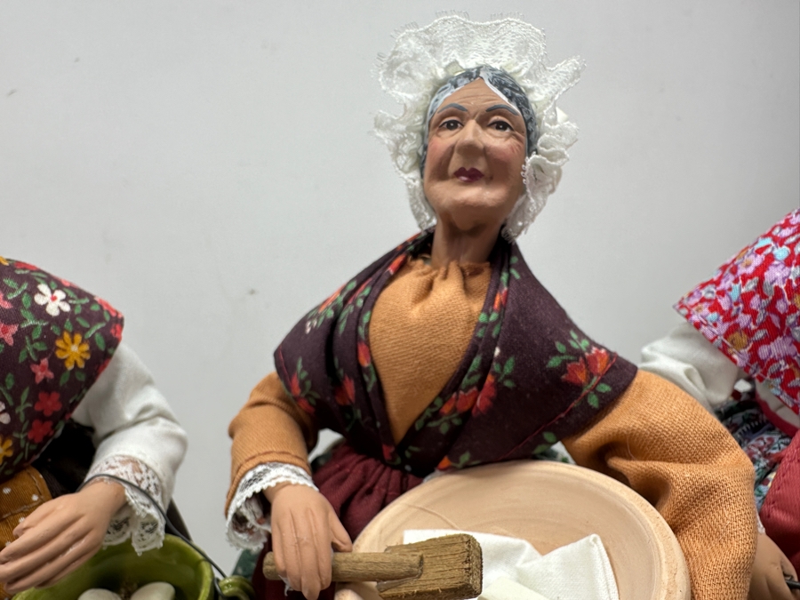 (4) Vintage French Santon D'Argile Clay Dolls Depicting Country Women Carrying Baskets And Water 10'H [Photo 4]