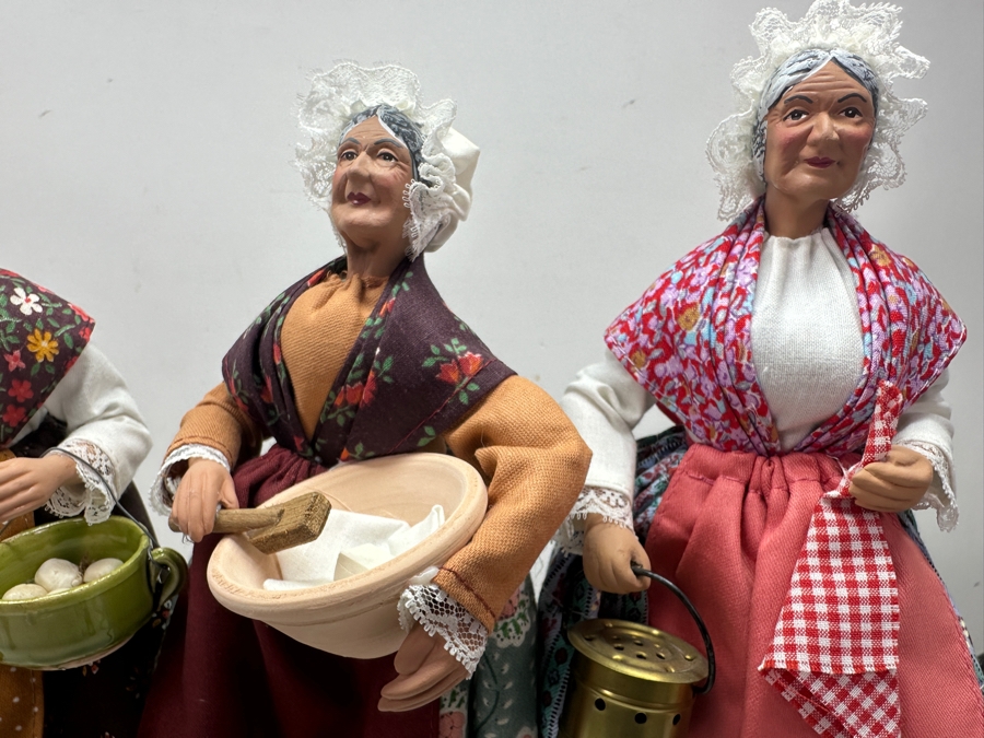 (4) Vintage French Santon D'Argile Clay Dolls Depicting Country Women Carrying Baskets And Water 10'H [Photo 5]