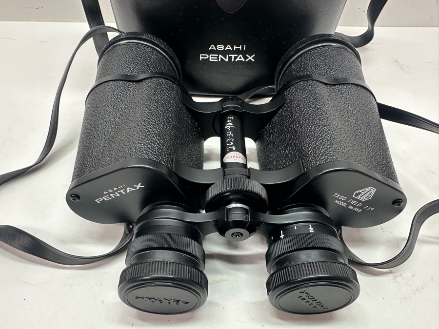 Vintage Asahi Pentax Binoculars with Strap And Case 7X50 Field 7.1° Model No. 553 
 [Photo 3]