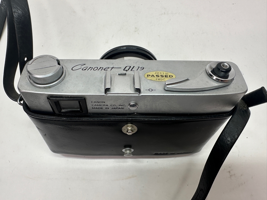 Vintage Canon Canonet QL17 GIII 35mm Rangefinder Camera With Leather Case And Lens Cap [Photo 4]