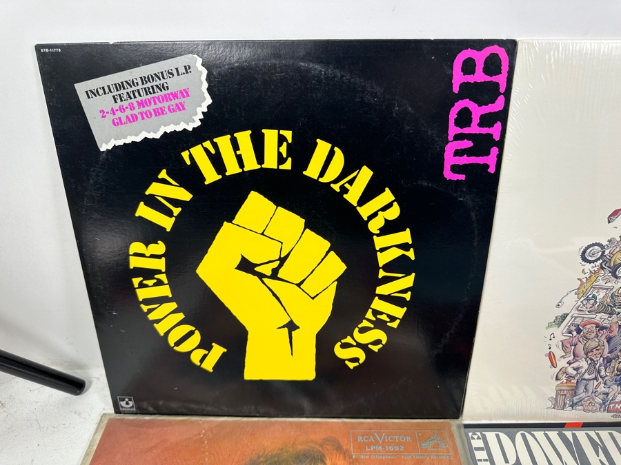 Last Minute Add - (9) Vintage Vinyl Records [Photo 2]