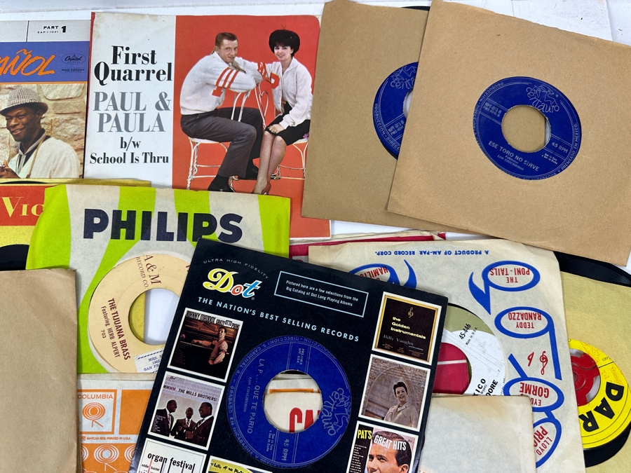 Last Minute Add - Collection Of Vintage Vinyl 45rpm Records [Photo 3]