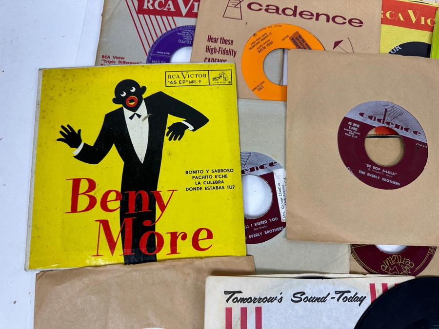 Last Minute Add - Collection Of Vintage Vinyl 45rpm Records [Photo 6]