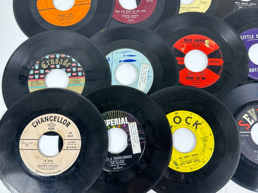 Last Minute Add - Collection Of Vintage Vinyl 45rpm Records [Photo 5]