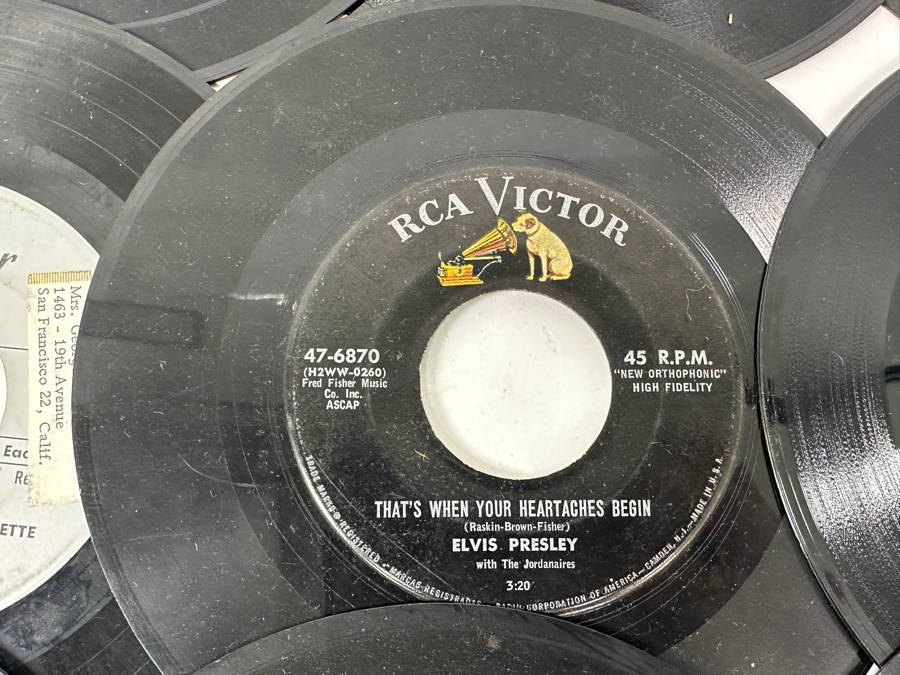 Last Minute Add - Collection Of Vintage Vinyl 45rpm Records [Photo 10]