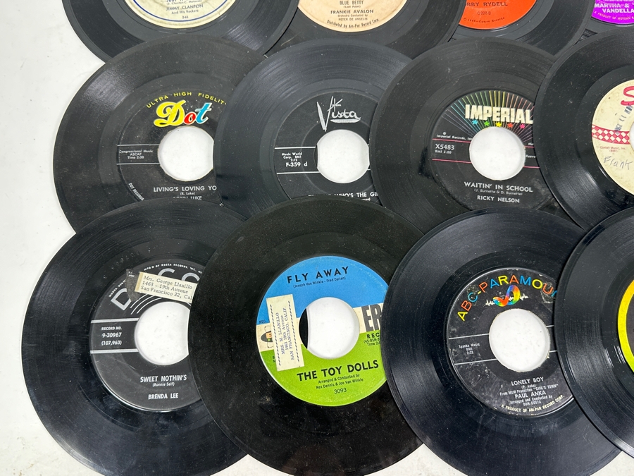 Last Minute Add - Collection Of Vintage Vinyl 45rpm Records [Photo 6]