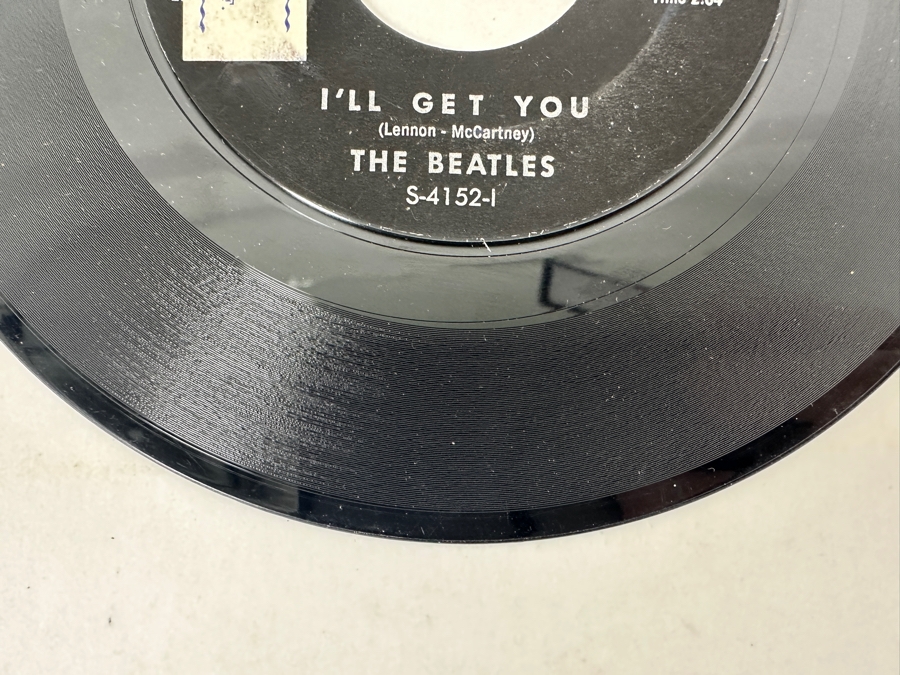 Last Minute Add - Pair Of Vintage The Beatles Vinyl 45rpm Records [Photo 6]