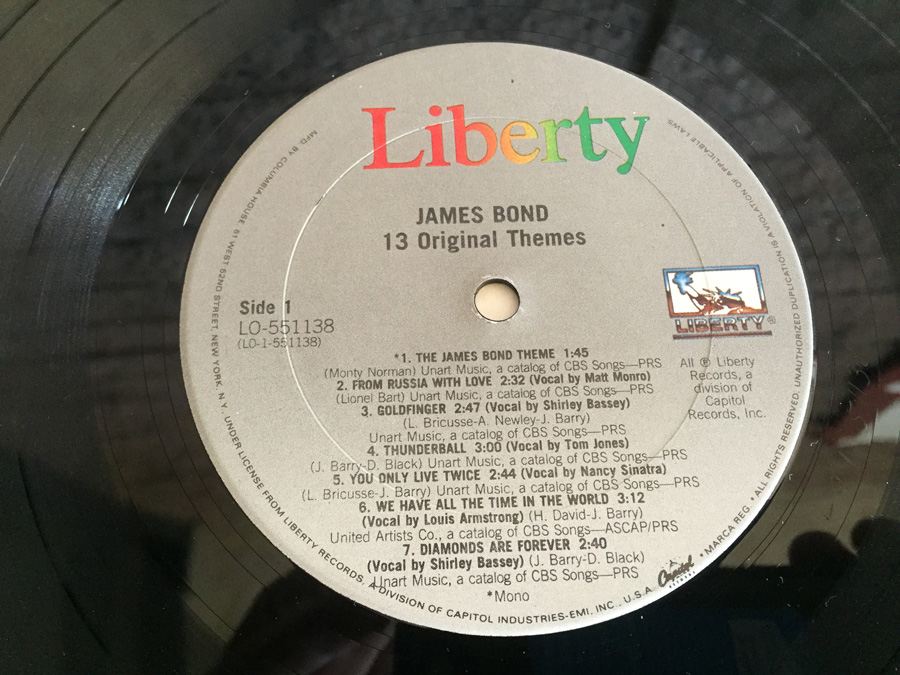 James Bond - 13 Original Themes - Liberty ‎- LO-551138 [Photo 4]