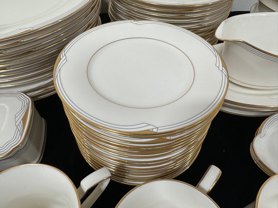 Huge Set Of Noritake Fine China Golden Cove 7719 Pattern Approximate Service For 16 [Photo 3]