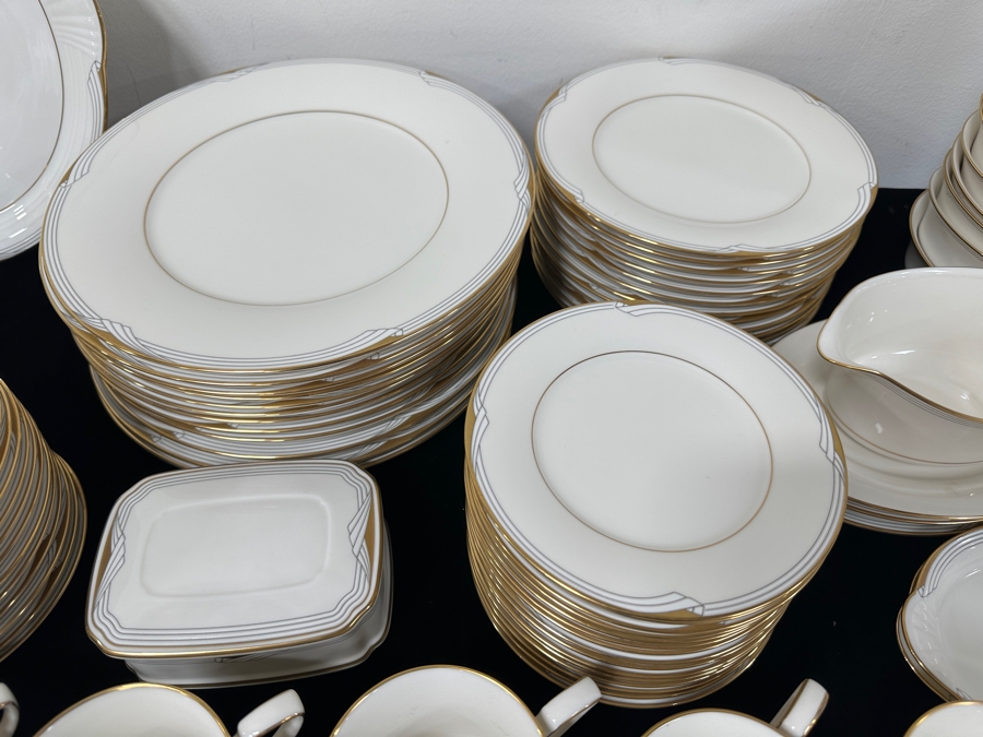 Huge Set Of Noritake Fine China Golden Cove 7719 Pattern Approximate Service For 16 [Photo 2]