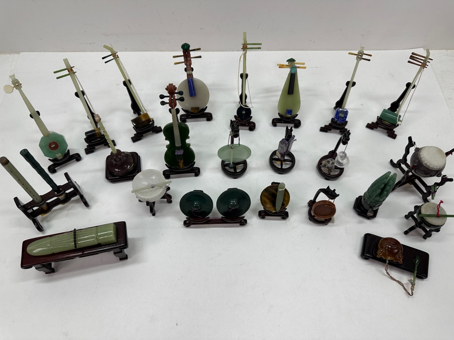 Collection Of Vintage Chinese Carved Stone (Jade, Lapis Lazuli, Amethyst And Other Stones) Miniature Instruments [Photo 20]