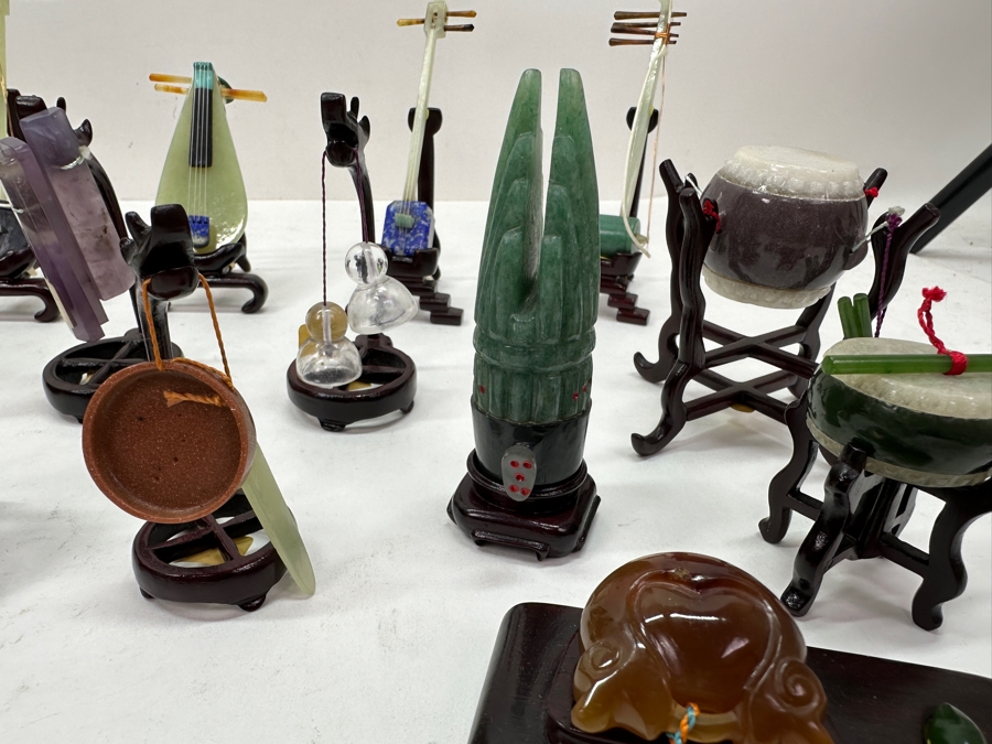 Collection Of Vintage Chinese Carved Stone (Jade, Lapis Lazuli, Amethyst And Other Stones) Miniature Instruments [Photo 5]