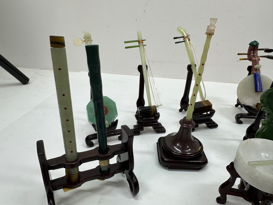 Collection Of Vintage Chinese Carved Stone (Jade, Lapis Lazuli, Amethyst And Other Stones) Miniature Instruments [Photo 11]