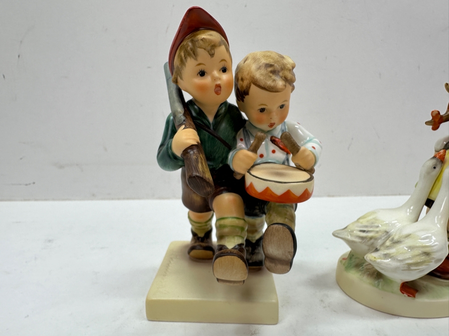 Pair Of Signed Vintage Hummel Figurines: Volunteers (Desert Shield / Desert Storm August 2, 1990) And Goose Girl - 4'H And 5'H [Photo 4]