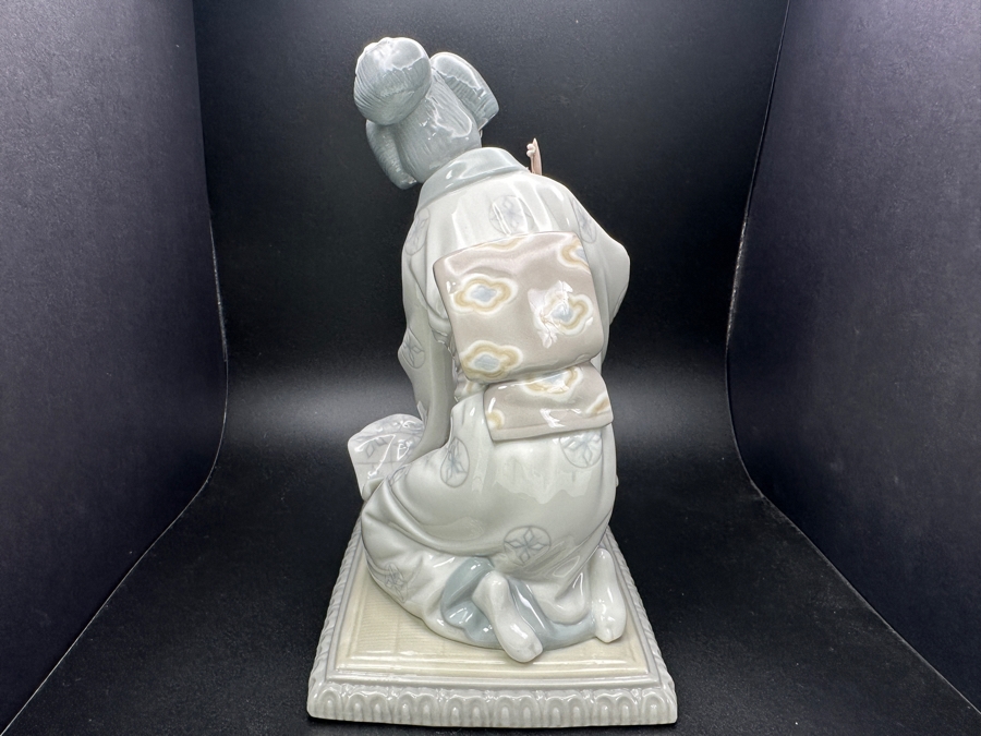 Vintage Lladro Porcelain Figurine Titled 'Japanese Girl Decorating' Or 'Geisha Flower Arranger' By Vincente Martinez 6'W X 4.5'D X 8'H [Photo 6]