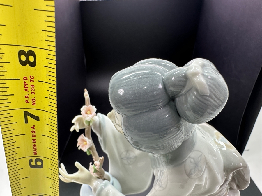 Vintage Lladro Porcelain Figurine Titled 'Japanese Girl Decorating' Or 'Geisha Flower Arranger' By Vincente Martinez 6'W X 4.5'D X 8'H [Photo 12]