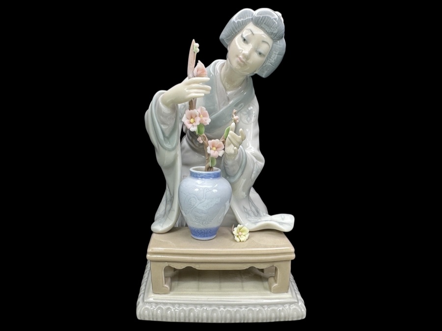 Vintage Lladro Porcelain Figurine Titled 'Japanese Girl Decorating' Or 'Geisha Flower Arranger' By Vincente Martinez 6'W X 4.5'D X 8'H