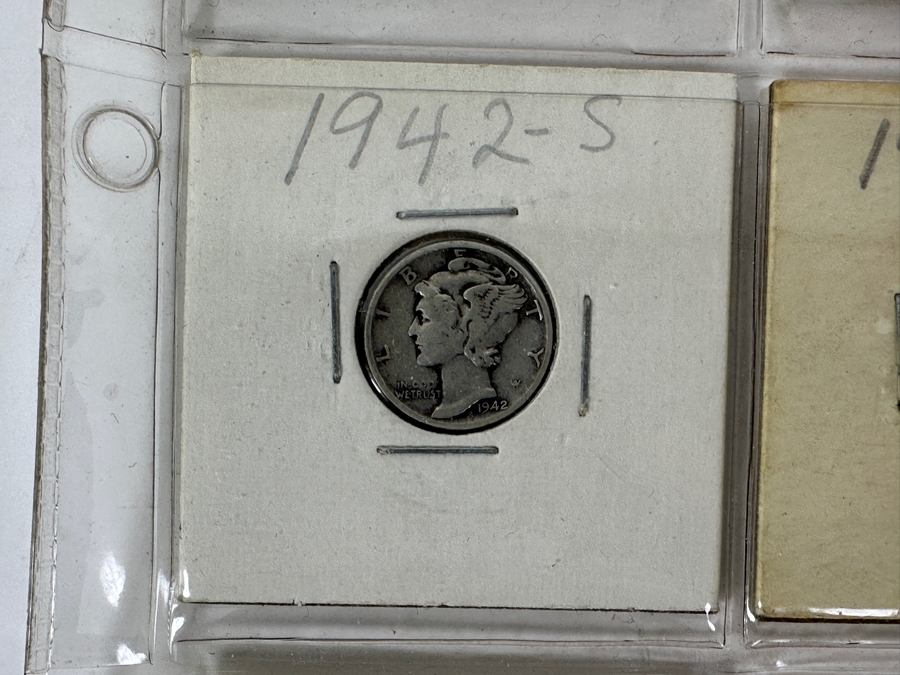 Coin Collection Featuring Silver Winged Liberty Head Mercury Dimes, Silver Roosevelt Dime And Quarters - 12 Coin Total - See Photos For Details [Photo 6]