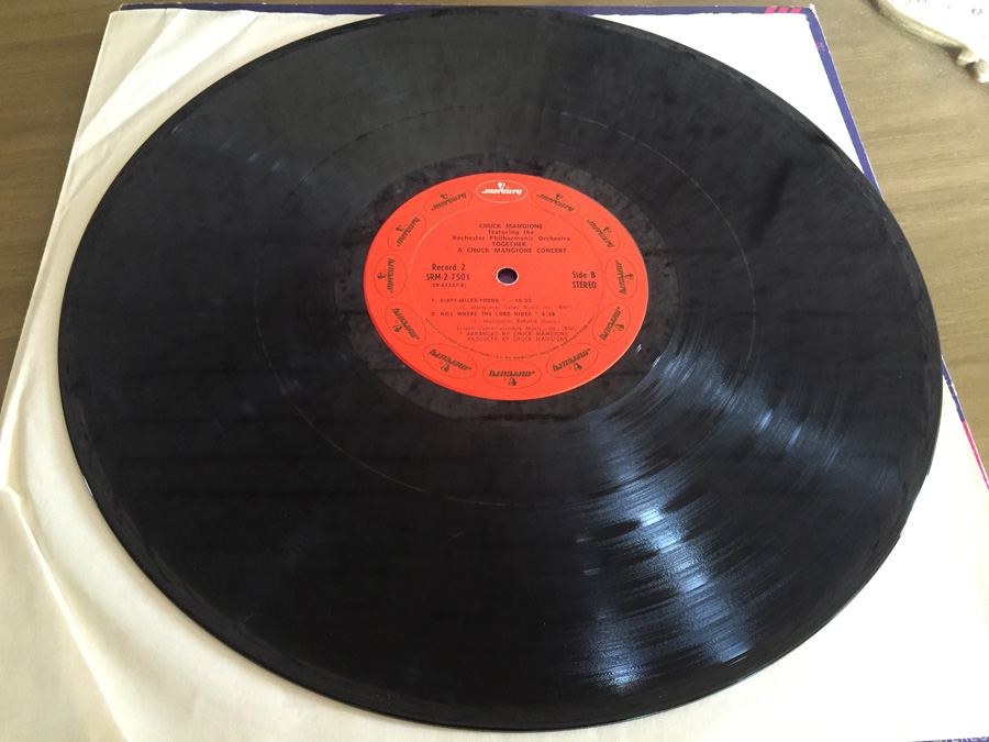 Chuck Mangione & Rochester Philharmonic Orchestra, The - Together: A New Chuck Mangione Concert - Mercury ‎- SRM-2-7501 [Photo 11]