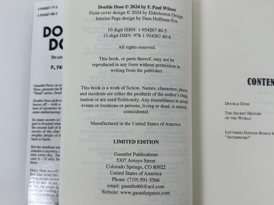 Pair Of Rare Signed Numbered Limited Edition Hardcover Books Double Dose Signed By F. Paul Wilson Limited To 500 Copies - One Book Is Still Factory Sealed [Photo 10]