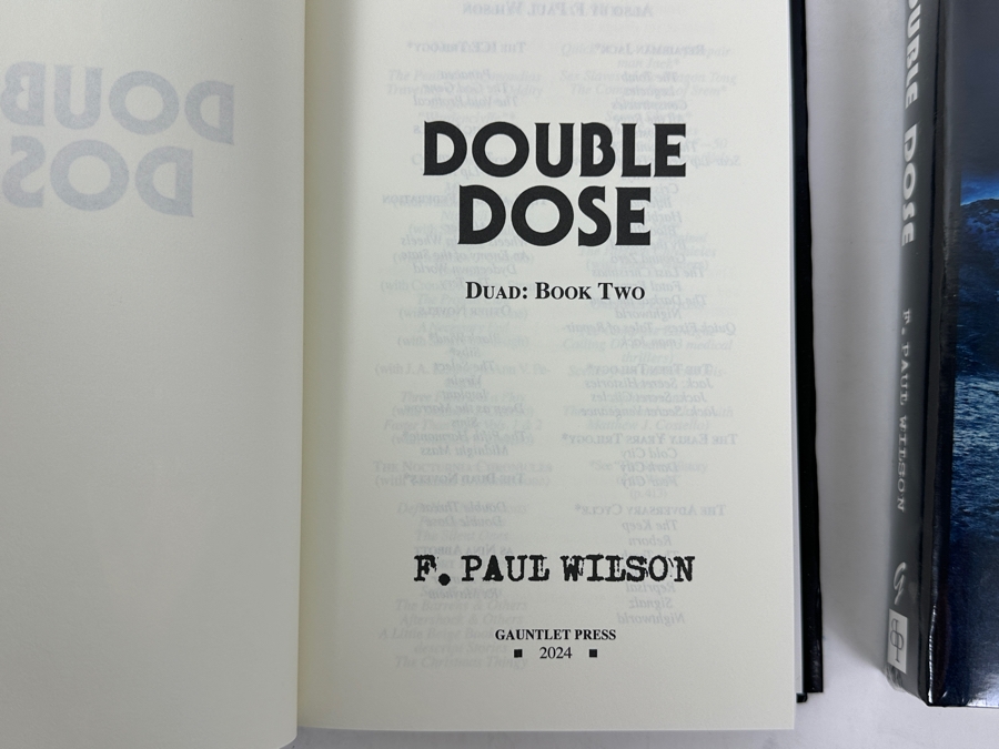 Pair Of Rare Signed Numbered Limited Edition Hardcover Books Double Dose Signed By F. Paul Wilson Limited To 500 Copies - One Book Is Still Factory Sealed [Photo 9]