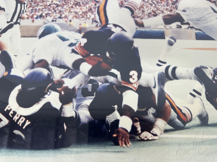 Signed Walter Payton 'Sweetness' NFL's 2nd All-Time Leading Rusher (16,726 Yards) Photograph Autographed By Walter Payton With COA Framed 26.5' X 22' [Photo 4]