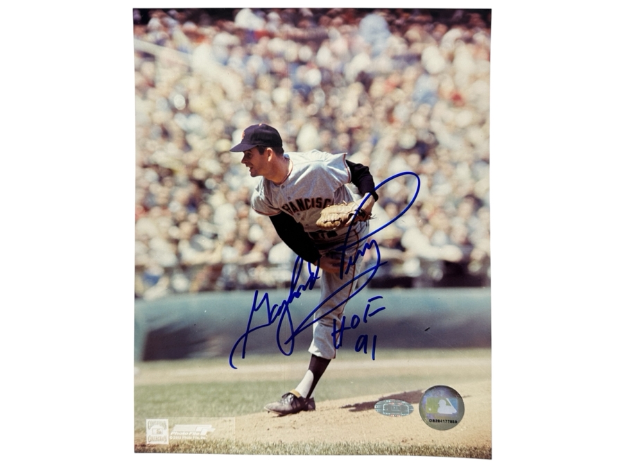 Signed Gaylord Perry HOF San Francisco Giants MLB 8' X 10' B&W Photograph Autographed By Gaylord Perry With COA