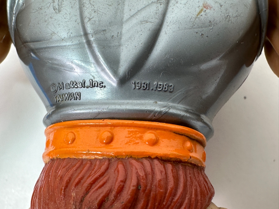 Mattel 1983 Masters Of The Universe He-Man Action Figure With Sword And Axe 6'H [Photo 6]