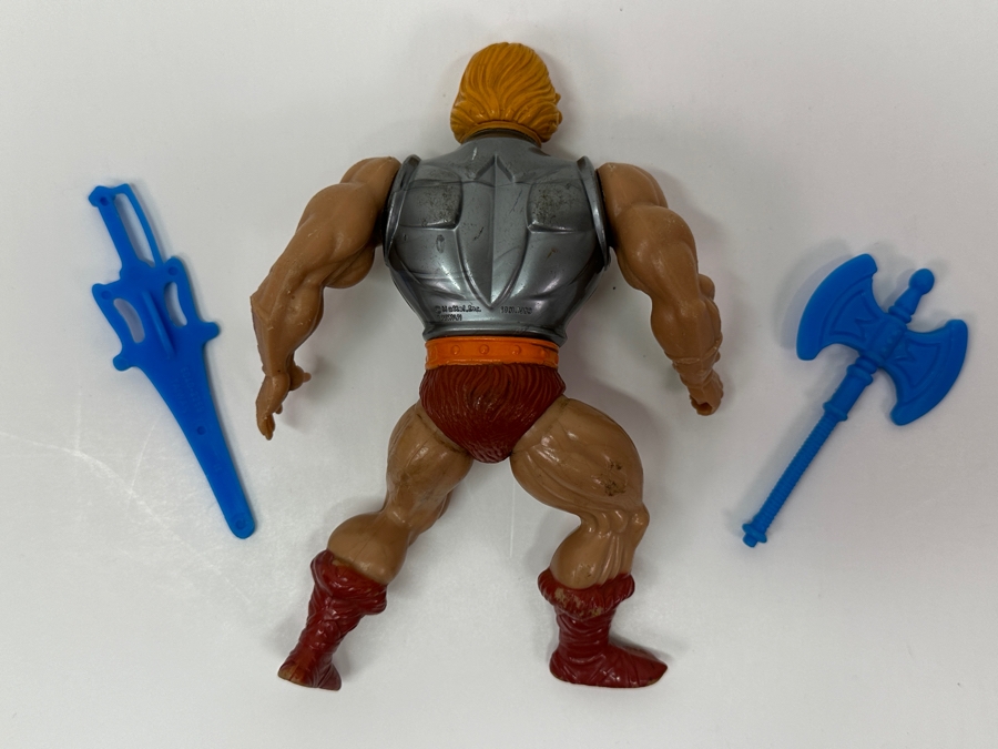 Mattel 1983 Masters Of The Universe He-Man Action Figure With Sword And Axe 6'H [Photo 4]