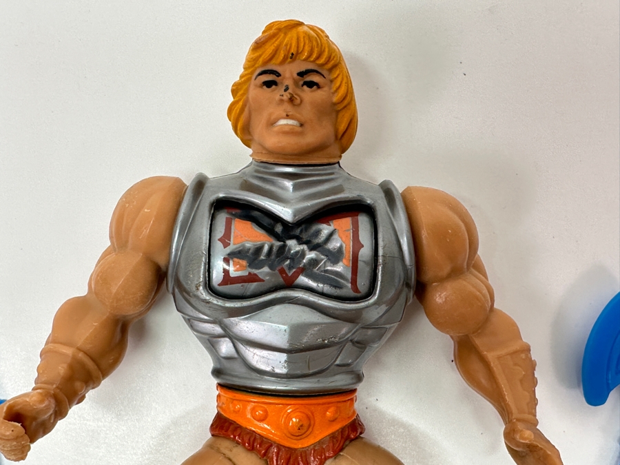 Mattel 1983 Masters Of The Universe He-Man Action Figure With Sword And Axe 6'H [Photo 2]