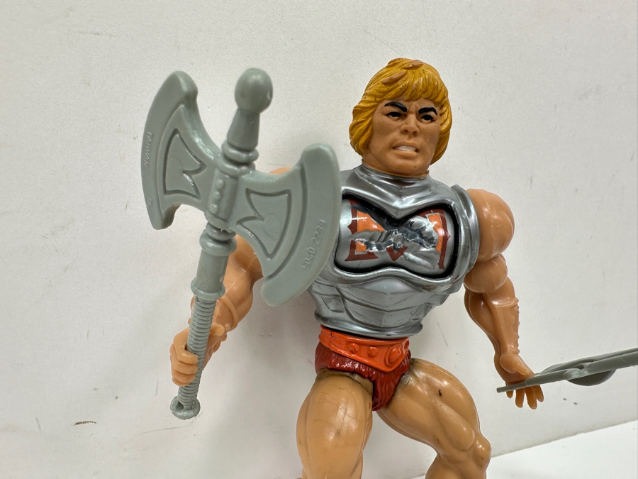 Mattel 1983 Masters Of The Universe Battle Armor He-Man Action Figure 6'H [Photo 4]