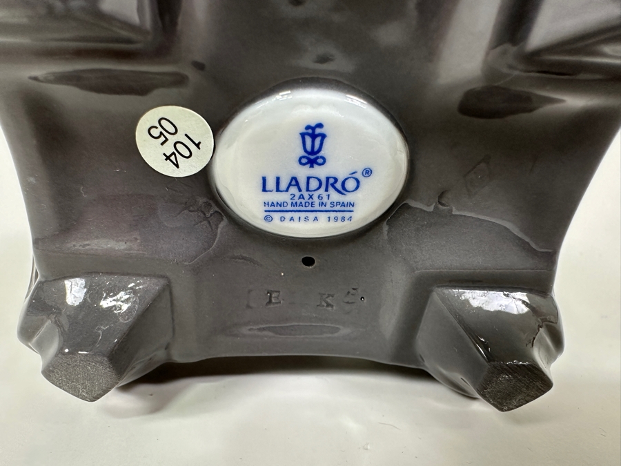 Vintage Lladro Teruko Porcelain Figurine 10.5'H [Photo 8]