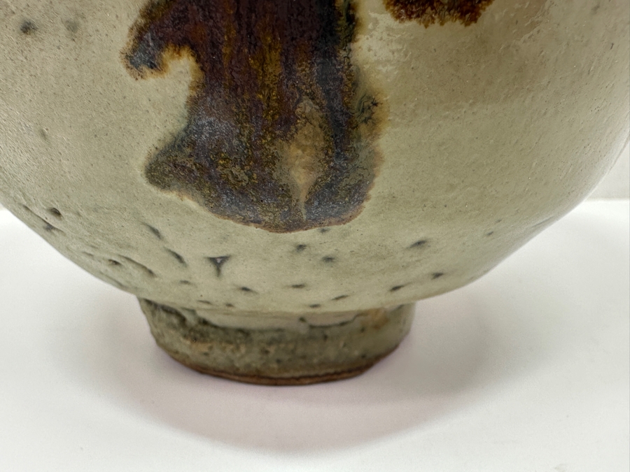 Shoji Hamada (1894-1978, Japanese) Original Studio Pottery Tea Bowl Chawan Vintage 1965 5.5'W X 3.5'H - Started The Mingei (Folk-Art) Movement In Japan - Declared A 'Living National Treasure' In 1955 Estimate $1,500-$6,000 [Photo 5]