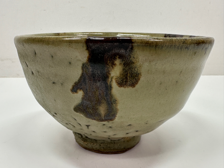 Shoji Hamada (1894-1978, Japanese) Original Studio Pottery Tea Bowl Chawan Vintage 1965 5.5'W X 3.5'H - Started The Mingei (Folk-Art) Movement In Japan - Declared A 'Living National Treasure' In 1955 Estimate $1,500-$6,000 [Photo 2]