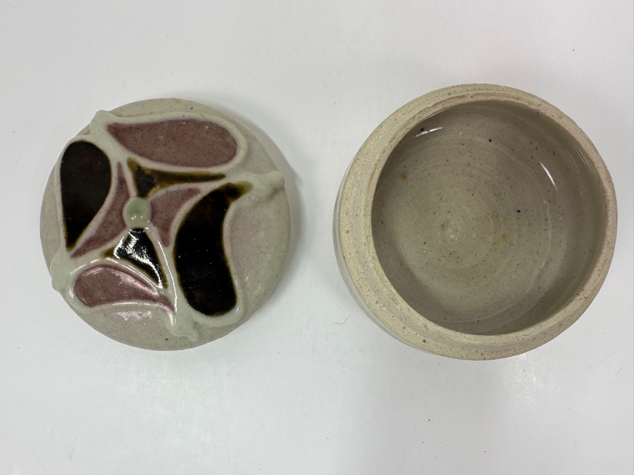 Kawai Kanjiro (1890-1966, Japanese) Original Studio Pottery Covered Incense Box Vintage 1955 4.5'W X 2.5'H - Key Figure In The Mingei (Folk-Art) Studio Pottery Movement Estimate $1,200-$2,500 [Photo 4]