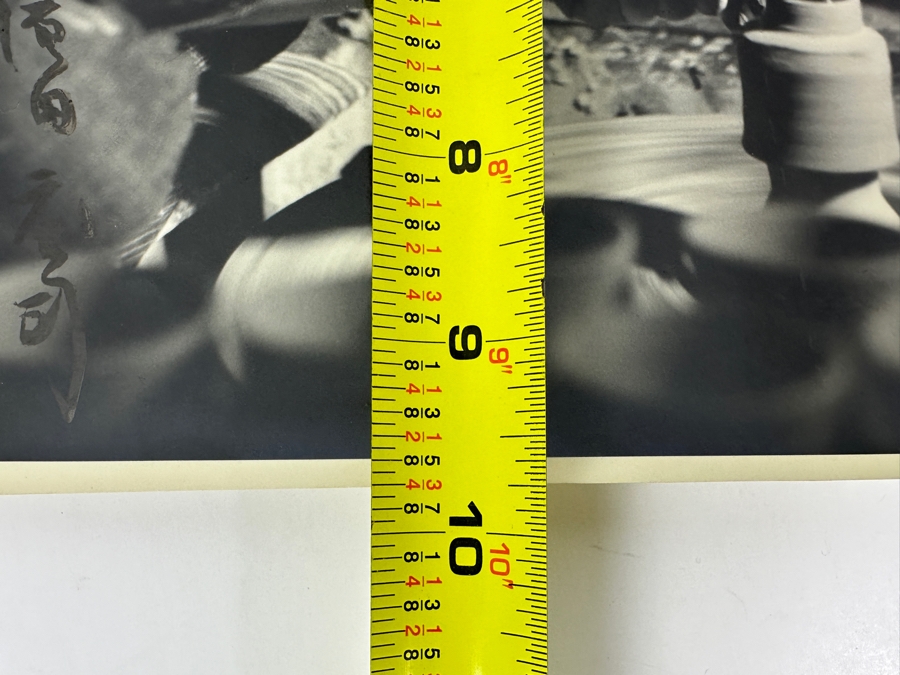 Hand Signed 7 X 10 B&W Photograph Of Shoji Hamada (1894-1978, Japanese) Started The Mingei (Folk-Art) Movement In Japan - Declared A 'Living National Treasure' In 1955 [Photo 13]