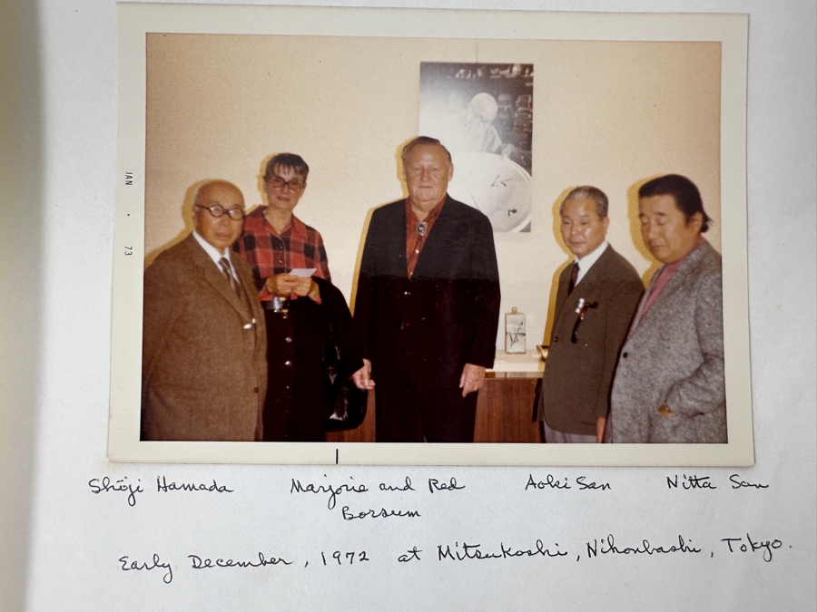 (3) Color Photographs Of Shoji Hamada (1894-1978, Japanese) In 1972 At Mitsukoshi Nihonbashi Tokyo Exhibit With Client - Shoji Hamada Started The Mingei (Folk-Art) Movement In Japan - Declared A 'Living National Treasure' In 1955 [Photo 6]